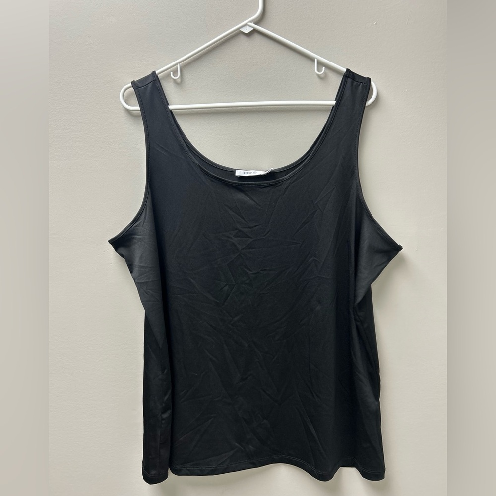 Ricki’s Women’s Black Round Neck Tank‎ Top